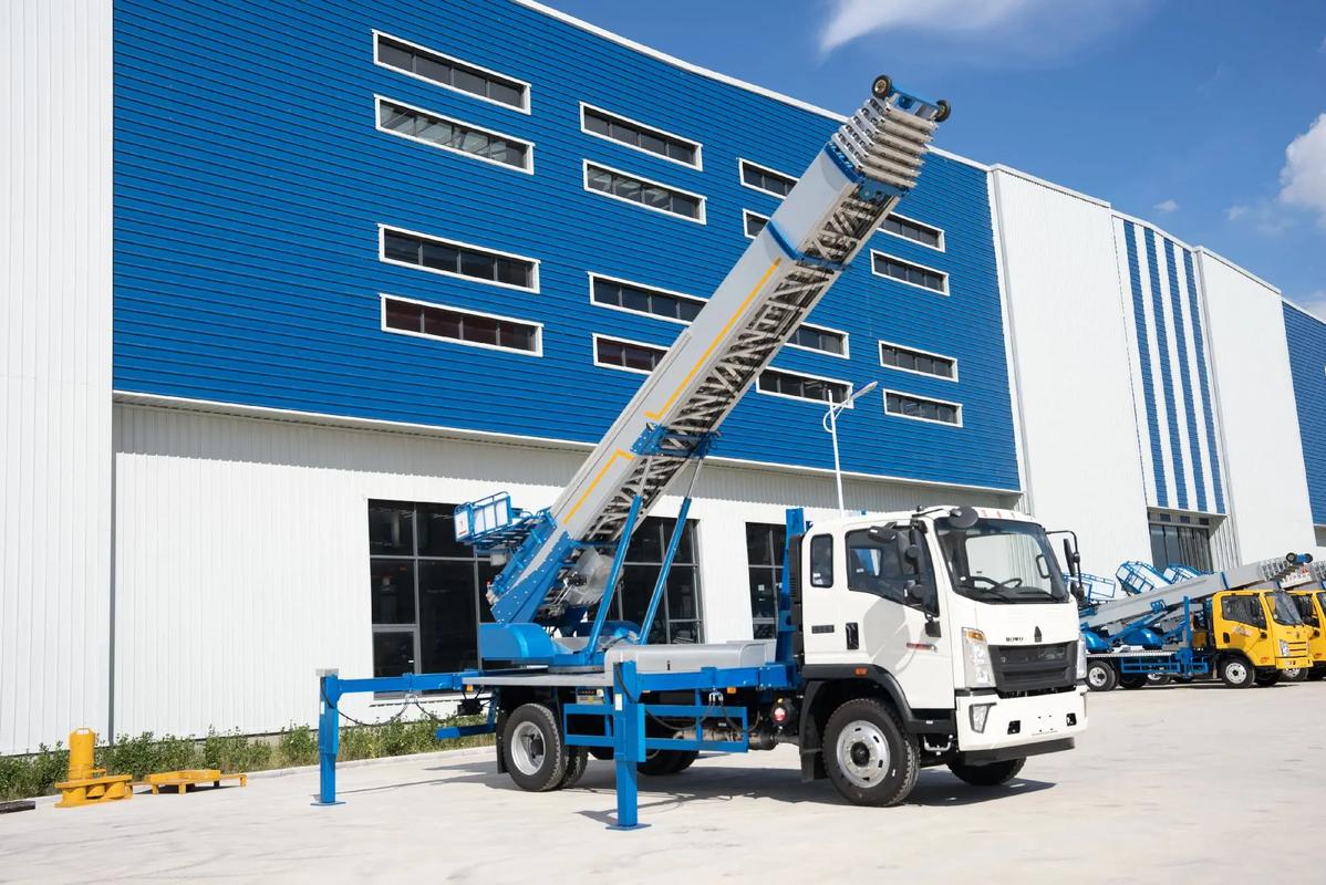 济宁小型云梯车上料车租赁多少钱