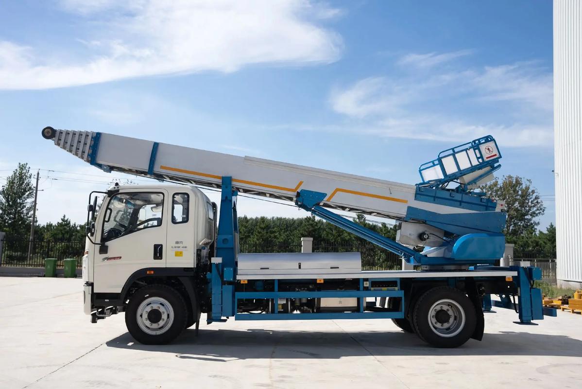 济宁云梯上料车租赁费用