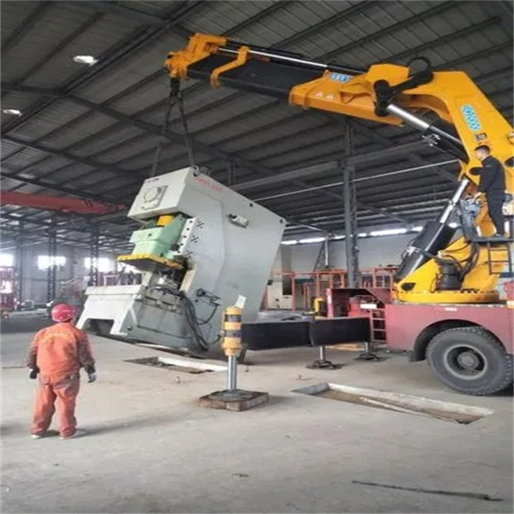 济宁80吨折臂吊车出租附近电话